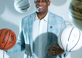 “North Carolina Legend Caught Admitting Love for Rival Team — Fans Furious!”