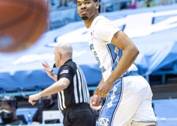 ESPN Highlights Five Most Controversial Calls Against North Carolina Tar Heels Last Season — #2 Sparks Major Reactions…