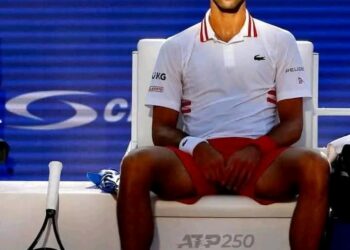 “Wait… He’s Not Even Committed?! Chaos Erupts as Novak Djokovic Hosts High School Junior…