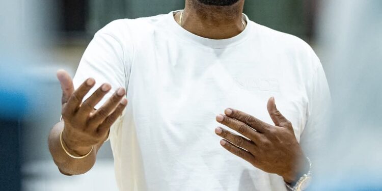 Breaking: UNC Basketball Hall of Famer Kenny Finalizes his $2.4million Contract….see more…