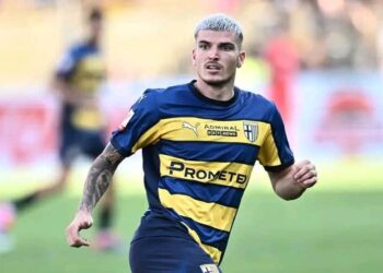 Главният изпълнителен директор на Левски Даниел Боримиров напусна България, за да финализира преговорите с потенциален трансферен играч. Пълни подробности👇👇