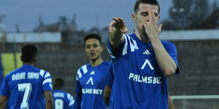 Бомбастична оферта: Бивш директор на Ботев Пловдив разтърсва Левски с предложение за “стотици хиляди евро” за Марин Петков!