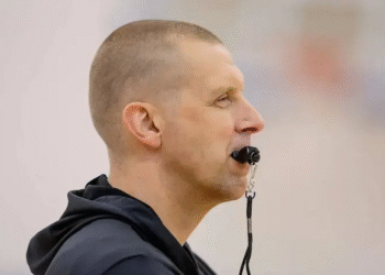 “Surprising Revelation: Mark Pope’s Bold Trade Strategy Revealed – Could This Unexpected Move Propel Kentucky to a Championship?”