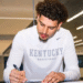 “He Signed the Contract — But What Koby Brea Wore Has Kentucky Fans Losing It! You Won’t Believe the Message He Sent!”