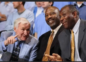 Unbelievable! James Worthy’s Dunk That Left a Ref Speechless Goes Viral Again Amid ACC Legends…