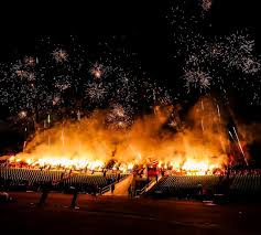 Официално съобщение: Стадион „Левски“ София е обхванат от пламъци, пожарникарите се борят с пожара, щетите по стадиона се разследват….вижте още👇👇