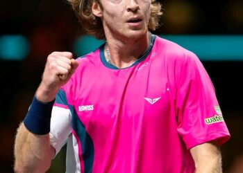 “Andrey Rublev Accused of Sabotaging Younger Players – Tennis World Divided!”