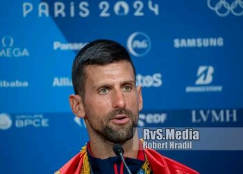 “Djokovic’s Latest Statement Infuriates Fans: ‘I Don’t Owe Anyone an Apology!'”