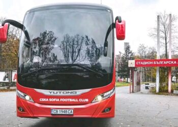 Бившият капитан на ЦСКА София изненадващо дарява клубен автобус в подкрепа на новия сезон