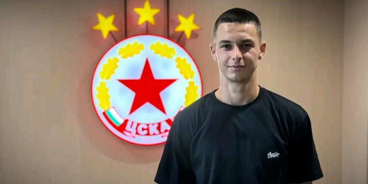 ЦСКА подписа с талантливия халф Абдула Кичуков, който ще бъде част от втория отбор, воден от Владимир Манчев, през…