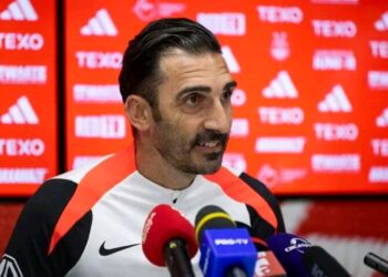Elias Charalambous, antrenorul principal al FCSB, și-a avertizat echipa că nu are nicio șansă de a învinge pe Aberdeen și de a se califica în Europa League dacă nu schimbă atitudinea.