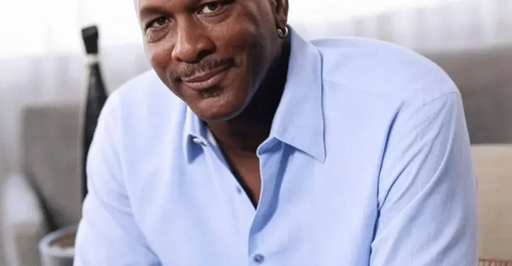 “Michael Jordan’s $30M Endorsement Deal Sparks Outrage After Massive $10M UNC Donation—Fans Divided!”