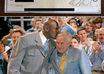 Dean Smith’s Final Move Stuns the Basketball World! Forget Championships—The Legendary UNC Coach Left $36K Checks for Every Player, Sparking Emotional Reactions and Fierce Debate!