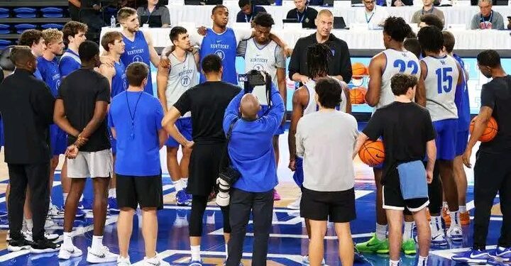 “‘Settle for Average or Strive to Be Kentucky’ — Mark Pope’s Rallying Cry That His Players Believe Will Shape the Wildcats’…