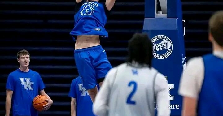 “Inside Kentucky’s First Practice: How Mark Pope’s Energy and Execution Are Already Shaping a New Era in Lexington”