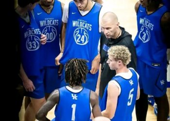 “Shock at Kentucky Practice: Stunning ‘Dark Horse’ Starter Emerges in Summer Workouts — Coaches Say This Could Blow Up the Starting Lineup”