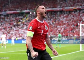 𝐄𝐓𝐎 НИ! Левски София се договори за подписа на Марко Арнаутович като свободен агент 🟢⚪️🇩🇰 Постигнато е споразумение за едногодишен договор, медицинските прегледи вече текат, тъй като Марко Арнаутович е приел трансфера в Левски София 🤝🏻 Ново начало за Марко Арнаутович след опита му в Сръбската лига ✨