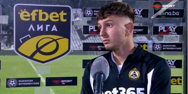 Кристиан Балов подписа договор за четири години с Левски София