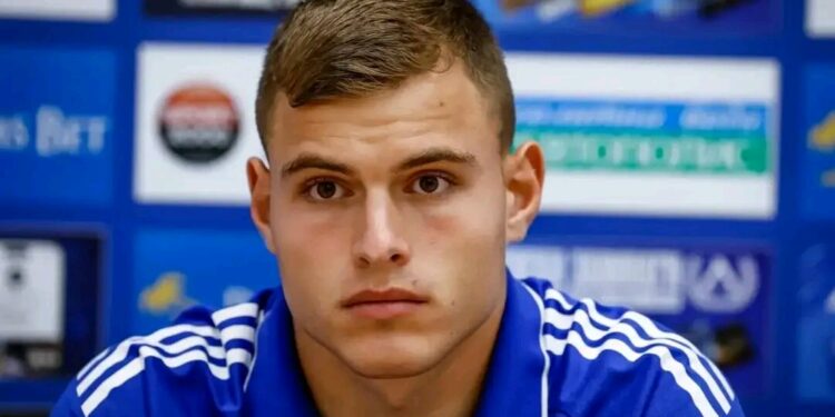 Светослав Вуцов напуска Левски София и се завръща в Славия София