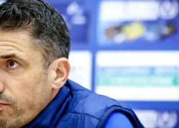 Хулио Веласкес публикува списък с играчи, които Левски София трябва да подпише през лятото, за да спечели титлата през следващия сезон и да започне да се представя в Европа, номер 3 в списъка ще ви шокираНаучете повече на 👇 👇 👇