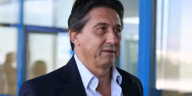 ЕКСКЛУЗИВНО ОТ ГЕРЕНА: Ръководството на Левски София 🔵 ⚪ официално обяви подписването на договор с отказан нападател, чийто трансфер беше сериозно обсъждан през последните няколко седмици.  Прочетете още: