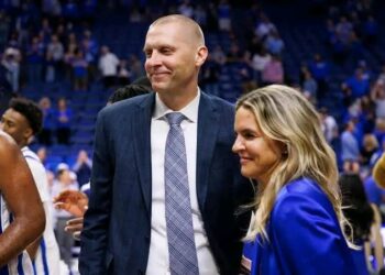 “Kentucky Coach Mark Pope and Wife Shock NCAA by Giving Away Entire Season’s Millions — Fans Left Stunned by Their Surprising Motive!”