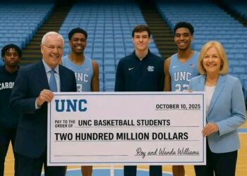 BREAKING SHOCKER! Roy Williams and His Wife Drop a $200 Million Bombshell — Massive Gift Set to Transform UNC Basketball Forever!