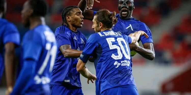 Чужденецът Светослав Вуцов изведе Левски напред в Лига Европа след изпълнение на дузпи. Още подробности 👇