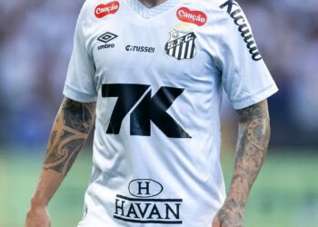 Дефанзивният халф на Сантос Зе Рафаел се съгласи да премине в ЦСКА София, като постави условия за капитанската лента и фланелка с номер 6