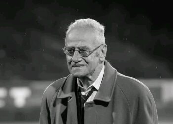 🕊 Почина легендата на Левски и българския футбол Добромир Жечев.