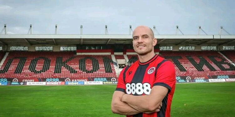 Локомотив София регистрира двама нови играчи преди мача с Левски.