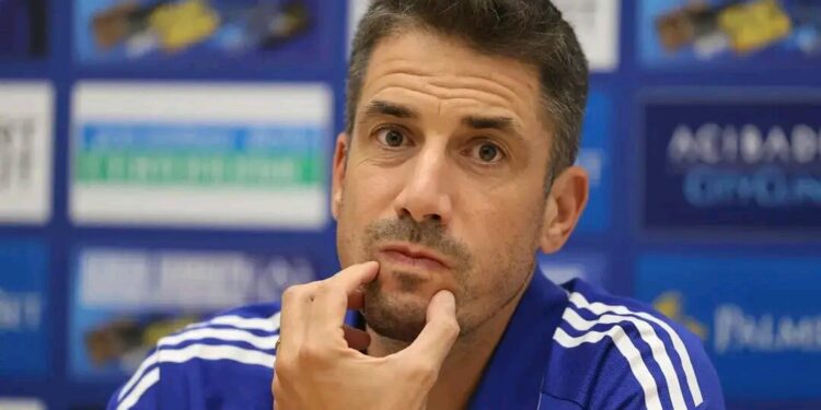 Пълен е със себе си и не слуша!” – Взрив в Левски след загубата! Топ ръководител посочи Веласкес като проблема, а най-шокиращото… вижте подробностите по-долу !👇