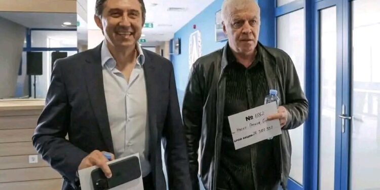 Наско и Борето разсрочват дългове, Дон Хулио преизгражда отбора: Бъдещето на Левски!