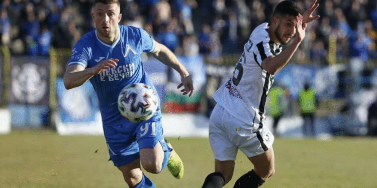 🔵⚽ Левски с бонус преди дербито! Локо Пл.в. ще бъде без капитана си Димитър Илиев за мача на “Лаута”.