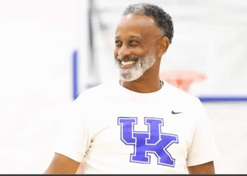 “Shock Alert: Kenny Brooks’ Team Sneaks Into NCAA Tournament Predictions —