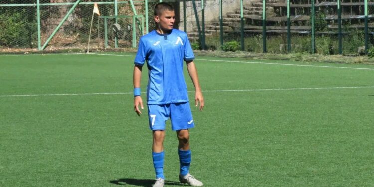 ЦСКА удължи договора на изгряващата звезда Петко Панайотов до 2029 г. – Може ли Левски да го достигне?