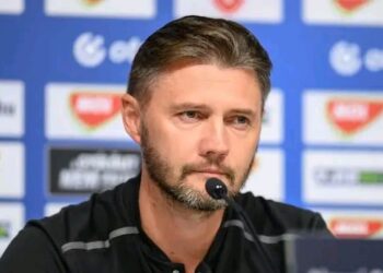 Левски София води преговори с мениджъра на Фратрия Алексей Савинов за заместник на Хулио Веласкес, като тригодишен договор е близо до финализиране