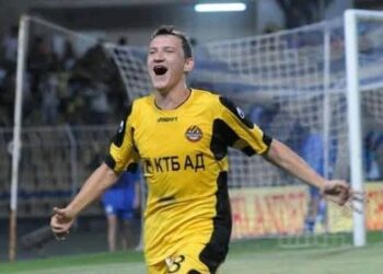 ЕМОЦИОНАЛЕН МОМЕНТ! ТОДОР НЕДЕЛЕВ ЩЕ ПОЛУЧИ ТРОГАТЕЛЕН ПРОЩАЛЕН ТРИБЮТ НА СТАДИОН “БОТЕВ” ПРЕДИ ПРЕДСТОЯЩИЯ ДОМАКИНСКИ МАЧ. Неделев: “Феновете на Ботев са моята душа — този клуб винаги ще живее в мен.”