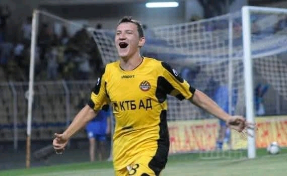 ЕМОЦИОНАЛЕН МОМЕНТ! ТОДОР НЕДЕЛЕВ ЩЕ ПОЛУЧИ ТРОГАТЕЛЕН ПРОЩАЛЕН ТРИБЮТ НА СТАДИОН “БОТЕВ” ПРЕДИ ПРЕДСТОЯЩИЯ ДОМАКИНСКИ МАЧ. Неделев: “Феновете на Ботев са моята душа — този клуб винаги ще живее в мен.”