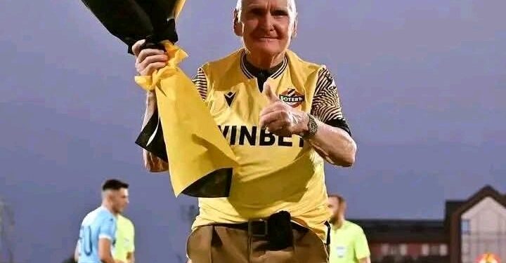 🟡⚫️ Състезава се за “жълто-черния” Клуб от 1955 до 1964 г., като изиграва 125 мача и бележи… Пълните подробности са по-долу!