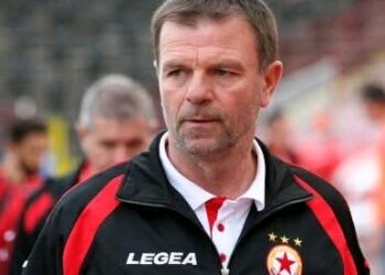 МЛАДЕНОВ СЕ ЗАВЪРНА! ЛЕГЕНДАТА НА ЦСКА ИСКА ТРЕНЬОРЪТ ДА БЪДЕ УВОЛНЕН ВЕДНАГА – КАКВОТО КАЗА, ЩЕ ВИ ШОКИРА!