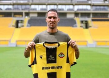 Отвъд гола: Шестгодишният обет на Попов, вкоренен в сърцето на Пловдив