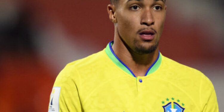 Левски София привлича топ бразилски тийнейджър нападател Брено Бидон за 300 хиляди евро от Коринтианс с договор за 5 години