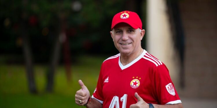 Майкъла: Собственикът на ЦСКА инвестира 300 млн. евро, но има проблем с базата за ДЮШ