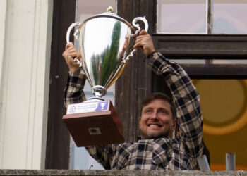 Ботев Пл. търси отговори от правителството за забраната на руския собственик на клуба да влиза в България