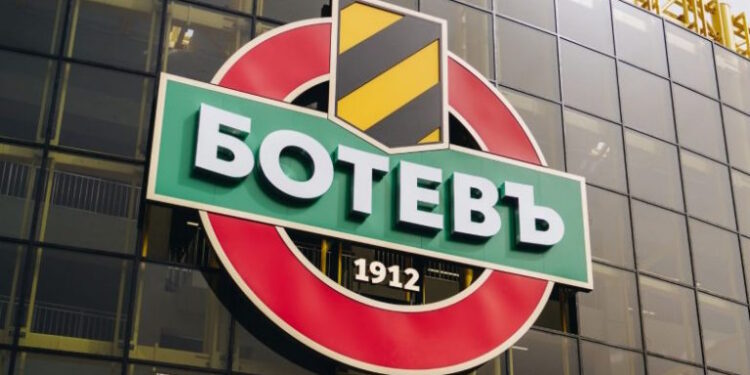 Ботев Пловдив е на ръба на фалита, освен ако не бъдат набрани 2,7 милиона евро