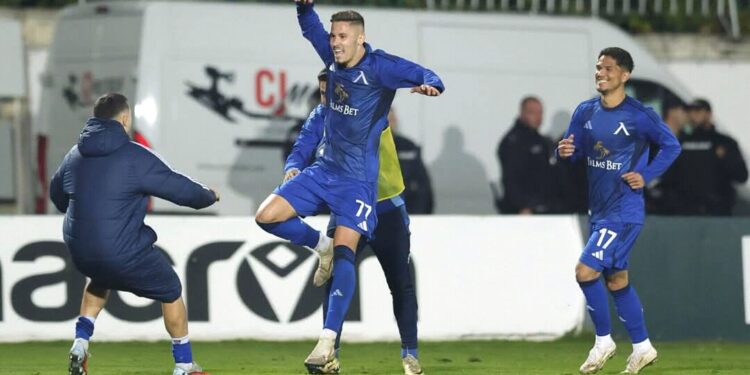 СЪКРУШИТЕЛНО УНИЖЕНИЕ! ЛЕВСКИ ПРИНУДЕН ДА ПРОДАДЕ ЗВЕЗДНИЯ КАПИТАН НА СЪПЕРНИКА ЛУДОГОРЕЦ ЗА ЖЪЛТИ СТОТИНКИ! Гръм от Разград Разтърси “Герена”!