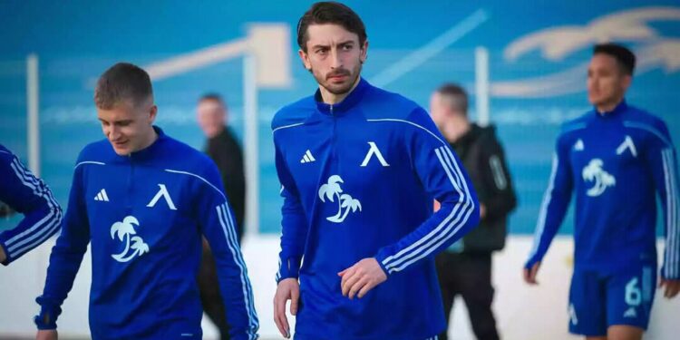 Левски отново е в напрегнати преговори, тъй като клубът се опитва да задържи един от най-важните си титуляри.