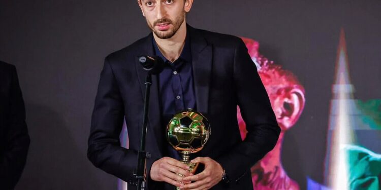 ВНИМАНИЕ: Левски обявява Кристиан Димитров за най-добър защитник във вътрешното първенство.  Поздравления, Крис!!