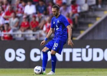 ПРЕДУПРЕЖДЕНИЕ ЗА НАБОЙ! ЕВРОПЕЙСКИ ГИГАНТ предлага огромна сума за ГОЛЯМАТА ЗВЕЗДА НА ЛЕВСКИ — Ръководството е изправено пред НЕВЪЗМОЖЕН ИЗБОР на фона на финансовата криза!